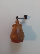 Stary drewniany młynek do pieprzu