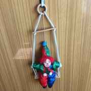 Vintage - Arlekin na huśtawce 2 sztuki.