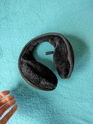 Nauszniki-słuchawki kablowe, czarne, puchate, działające