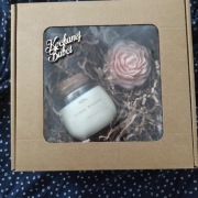 Zestaw świec sojowych "Floral Whisper”, Robea, Dzień Babci