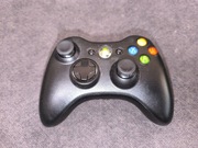 Oryginalny pad do konsoli Xbox 360.. polecam.