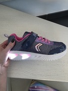 Nowe buty sneakersy świecące dziewczęce geox 36