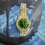 Luksusowy zegarek złoto-srebrny z zieloną tarczą