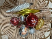 Stare bombki szklane ręcznie malowane PRL 8 sztuk