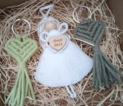 Anioł stróż i breloki breloczki w pudełku na dzień babci dziadka makrama