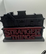 Figurka Domek Stranger Things – Kultowy Gadżet z Hawkins