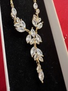 Naszyjnik ślubny kolor złoty szklane listki