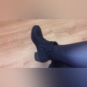 Botki na obcasie czarne zamszowe