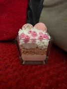 Własnoręcznie robiona świeczka sojowa o zapachu Carmel Raspberry 