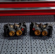 Zaciski hamulcowe Yamaha R1 RN12 stunt tor