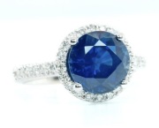 Luksusowy pierścionek z szafirem i diamentami – 18 kt białe złoto