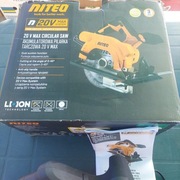 NITEO NOWA PILARKA  AKUMULATOROWA 20v 2 X BATERIA 2,5 AH = ŁADOWARKA