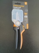 Sekator fiskars 941