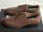 Sprzedam buty Boss 