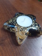 Świecznik na podgrzewacze z żywicy. Gwiazda ze złotymi dodatkami 