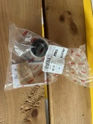 TRW Tuleja wahacza JBU775