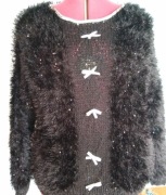 Czarny sweter handmade
