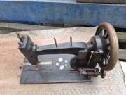 STARA MASZYNA PRZEDWOJENNNA