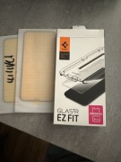 Spigen 1 szkło 12 mini + dwa z AliExpress 