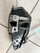 BMW X1 U11 ZAMEK DRZWI LEWY PRZÓD 5-PIN