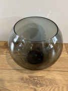 Kula szklana popiel 17x13,5 cm elegancka dekoracja wnętrz  