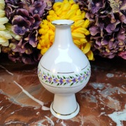 Śliczny porcelanowy wazonik - Fioletowe kwiatki - 15,5 cm - Wallendorf