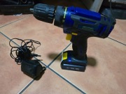 WKĘTARKA AKUMULATOROWA  Z ŁADOWARKA