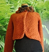 Wełniane włoskie bolerko