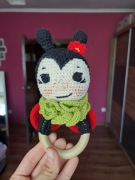 Szydełkowa grzechotka gryzak BIEDRONKA różne kolory 