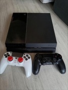Konsola PlayStation 4 