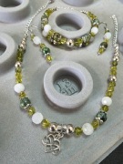 Zestaw handmade: naszyjnik, bransoletka, kolczyki z kamieni naturalnych