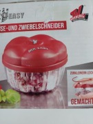 Pojemnik do krojenia, siekania cebuli, warzyw.