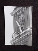 PRESS FOTO: WARSZAWA ZAMEK KRÓLEWSKI FLAGA NA MASZT