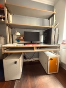 Biurko funkcjonalne białe