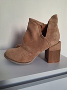 Beżowe wiosenne botki na słupku nowe Renee r. 39