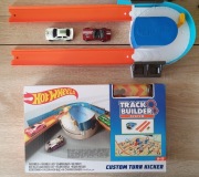 HOT WHEELS Custom Turn Kicker + 2 auta