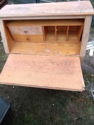 Sekretarzyk z lat 60-70 do odnowienia