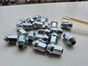 Volvo C30 V40 V50 C70 nakrętki do kół felg Aluminiowych     20sztuk  NOWE