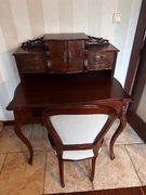 Sprzedam piękny sekretarzyk - antyk, po renowacji