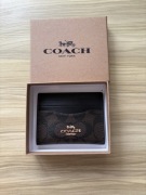 Nowy portfel na karty Coach