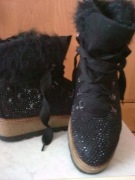 Buty zimowe na suwak z kożuszkiem ozdobnymi cekinami rozm 39 Tamaris