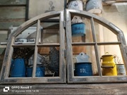 Stara rama okienna. Zabytkowe okno. 