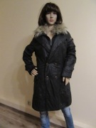 KHUJO damska czarna kurtka parka odpinany futrzany kołnierz _ L