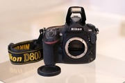 Nikon D800 body + ładowarka + karty pamięci