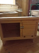 Drewniana solidna klatka z wyśjciem dla królika 80x50 