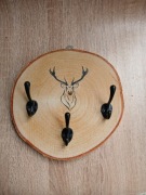 Wieszak ścienny. Naturalne drzewo. Jeleń.