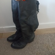 Kozaki przejściowe że skóry