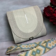 Torebka handmade damska beżowo-mleczna . Modna, pojemna, unikat