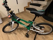 Rower Woom 3 zielony ze stopką i dzwonkiem