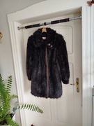 Płaszczyk ze sztucznego futra rozmiar L /XL z retro guzikami